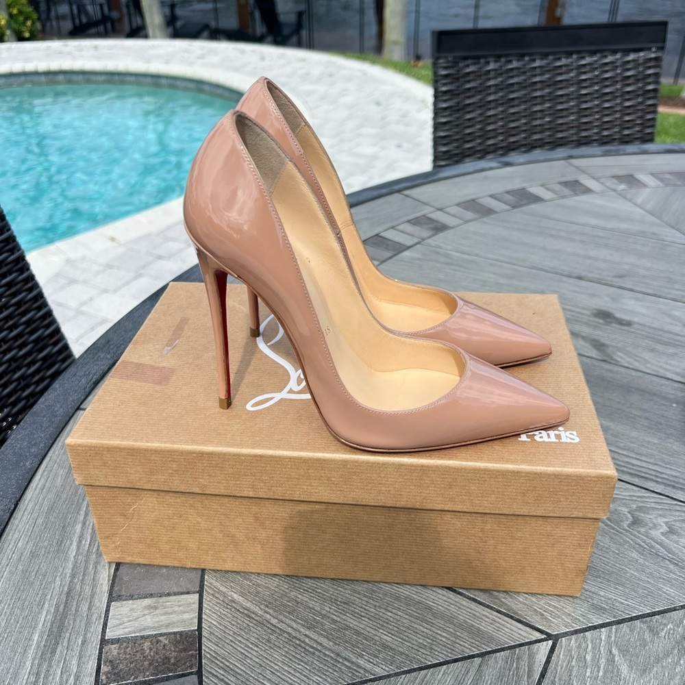Christian Louboutin Beige So Kate size 35.5